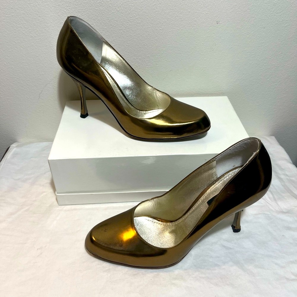 Dolce & Gabbana - Metallic Bronze Leather Round Toe Pumps - size 37.5 EU